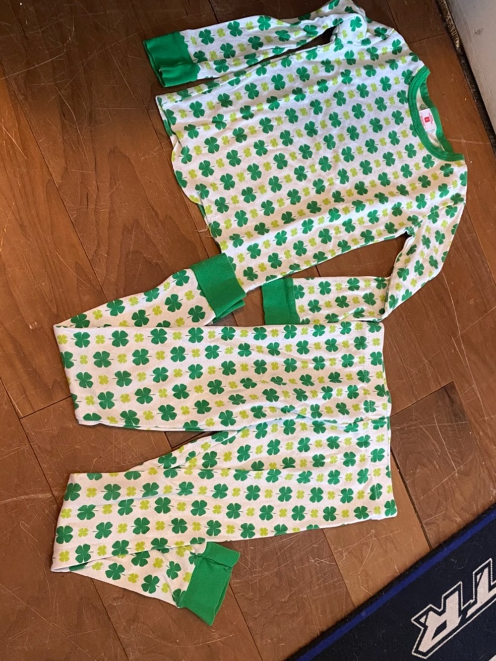 Kids Green Clover Print Pajama Set - Brand Unspecified